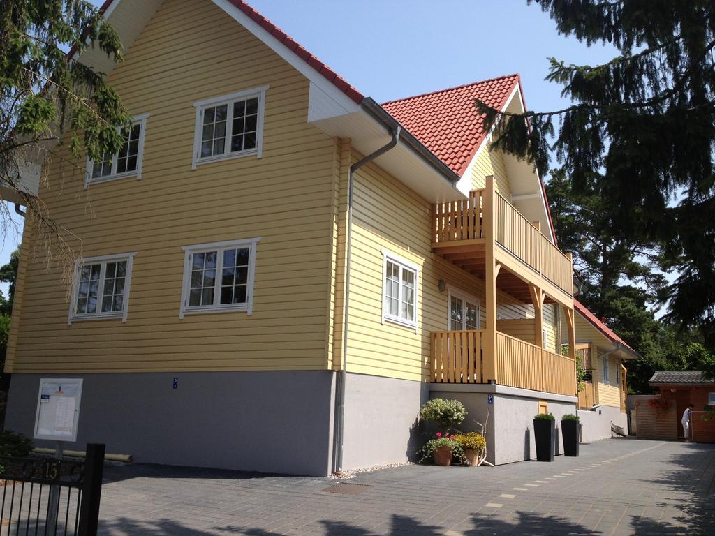 Haus Stoertebeker Appartements - Hotel Garni, Seebad Лубмин Экстерьер фото