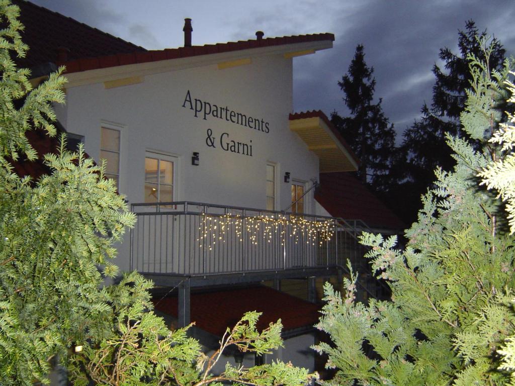 Haus Stoertebeker Appartements - Hotel Garni, Seebad Лубмин Экстерьер фото