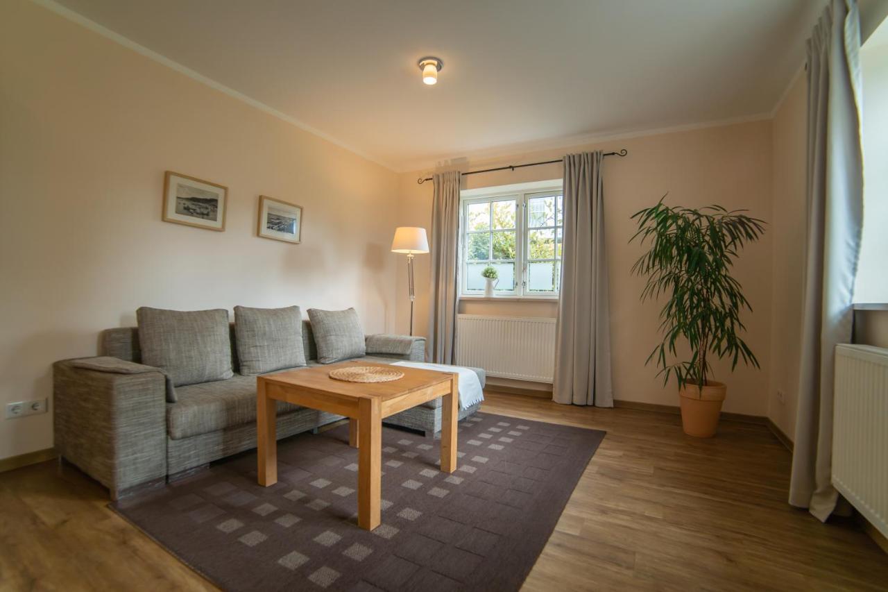 Haus Stoertebeker Appartements - Hotel Garni, Seebad Лубмин Экстерьер фото